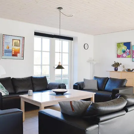 Five-bedroom In Ulfborg