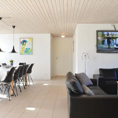Five-bedroom In *